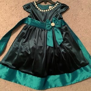 Green holiday dress